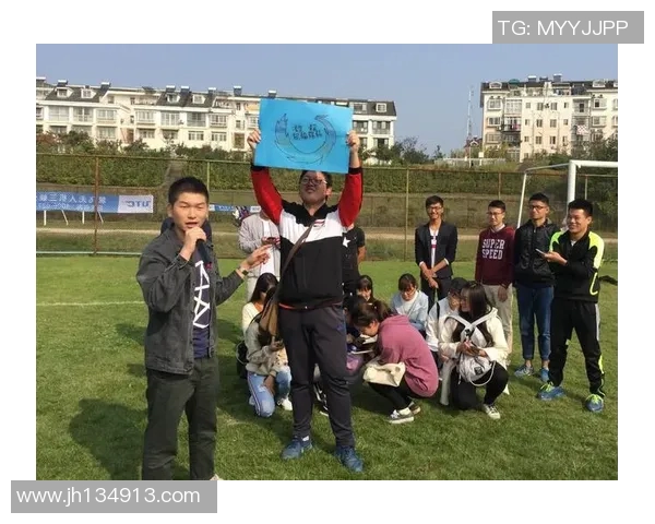 彭州市少年足球比赛精彩直播展现年轻球员风采与团队精神